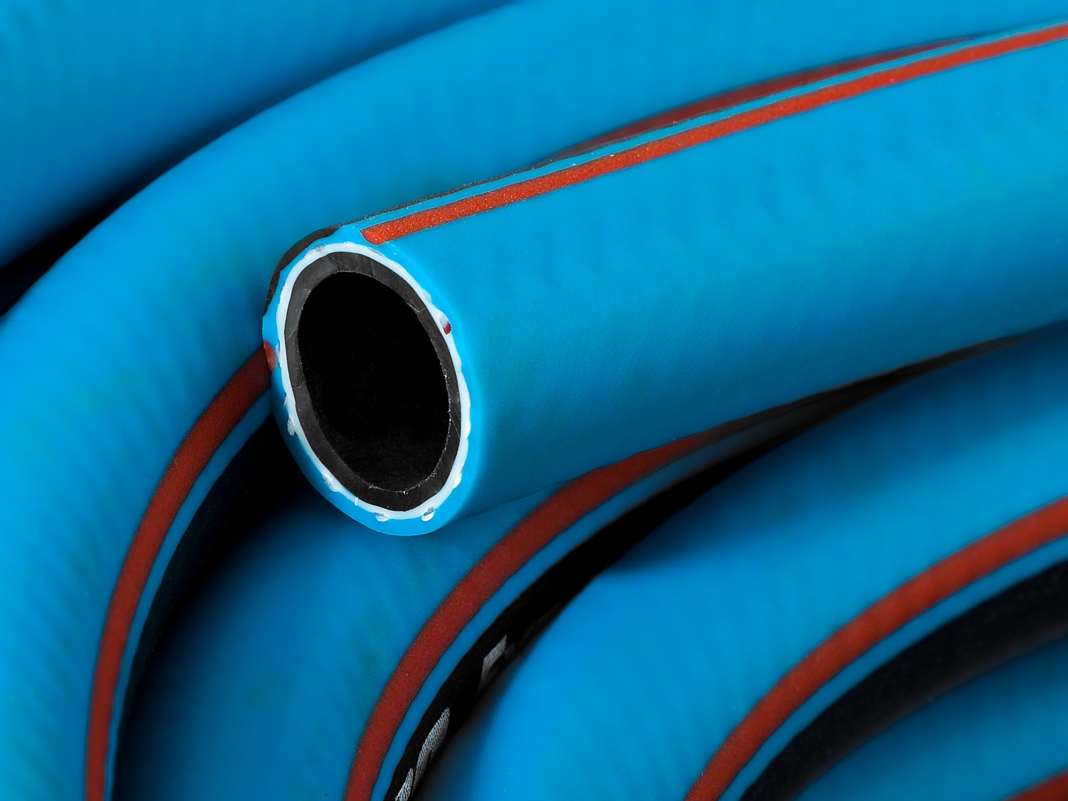 RACO EXPERT, 3/4″, 25 м, 30 атм, четырёхслойный, армированный, поливочный шланг (40302-3/4-25)