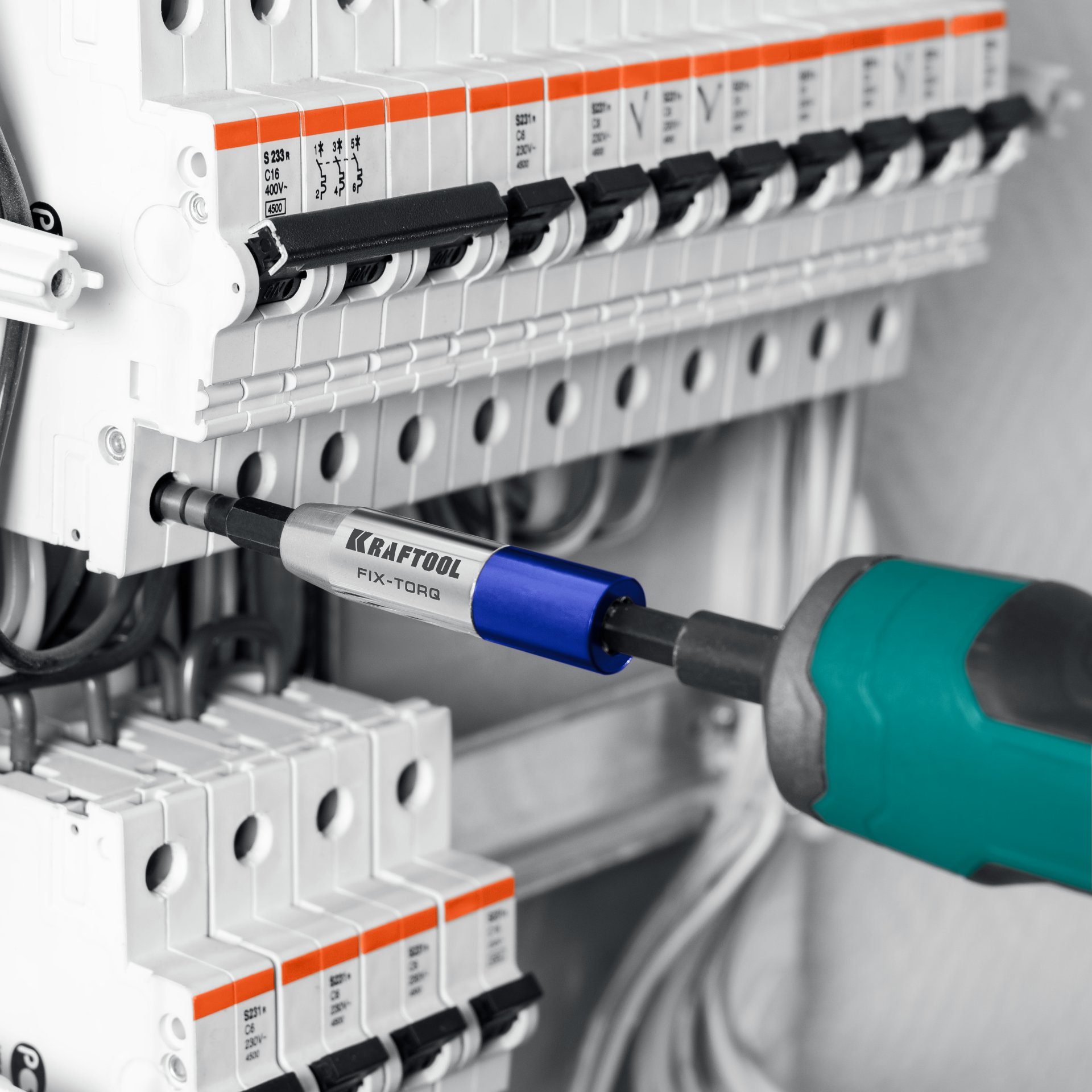 KRAFTOOL FIX-TORQ 0.9 Нм динамометрический адаптер для бит (64035-0.9)