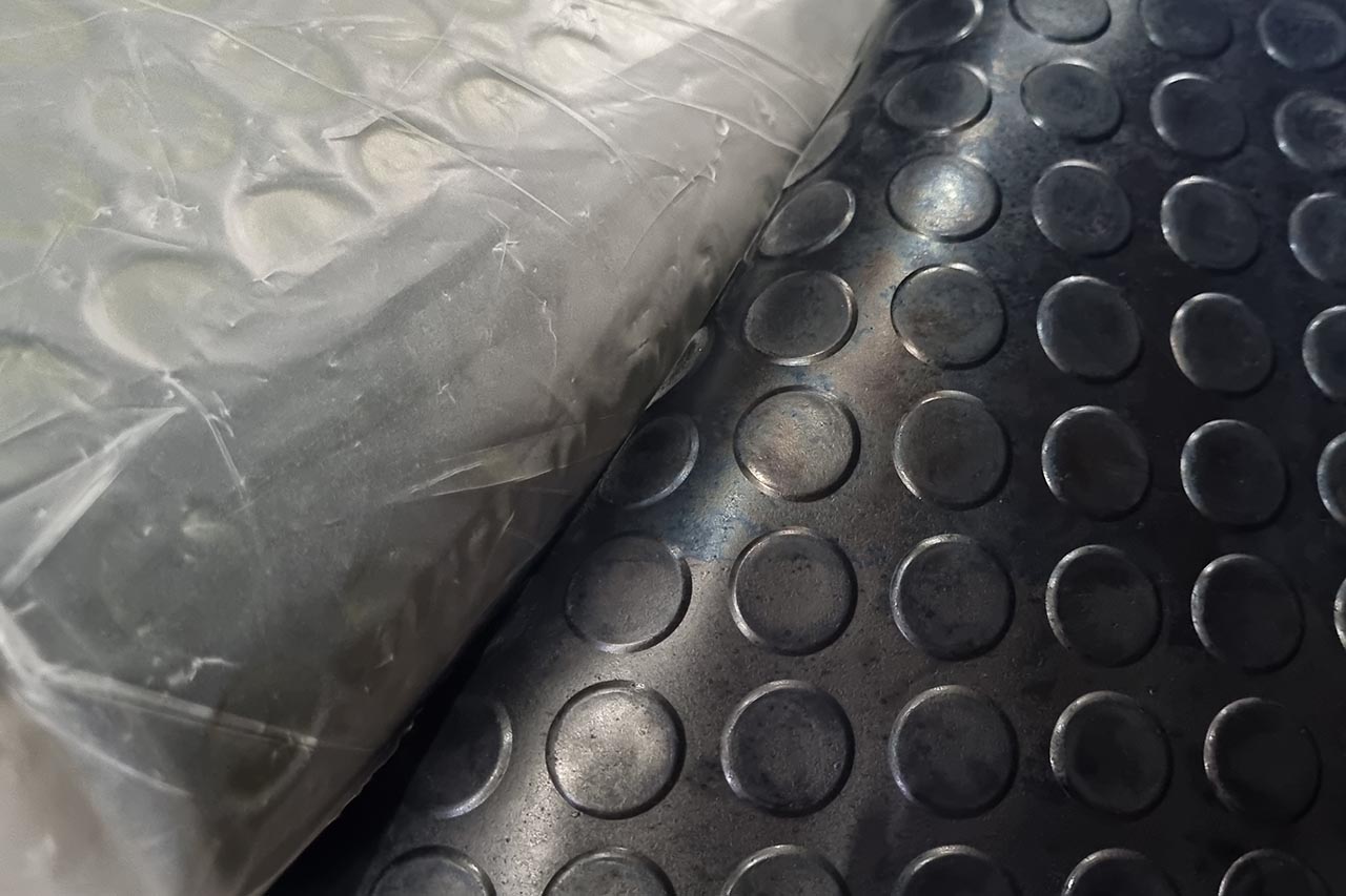 Монетка черная, Китай 1,0x5 м, 3мм