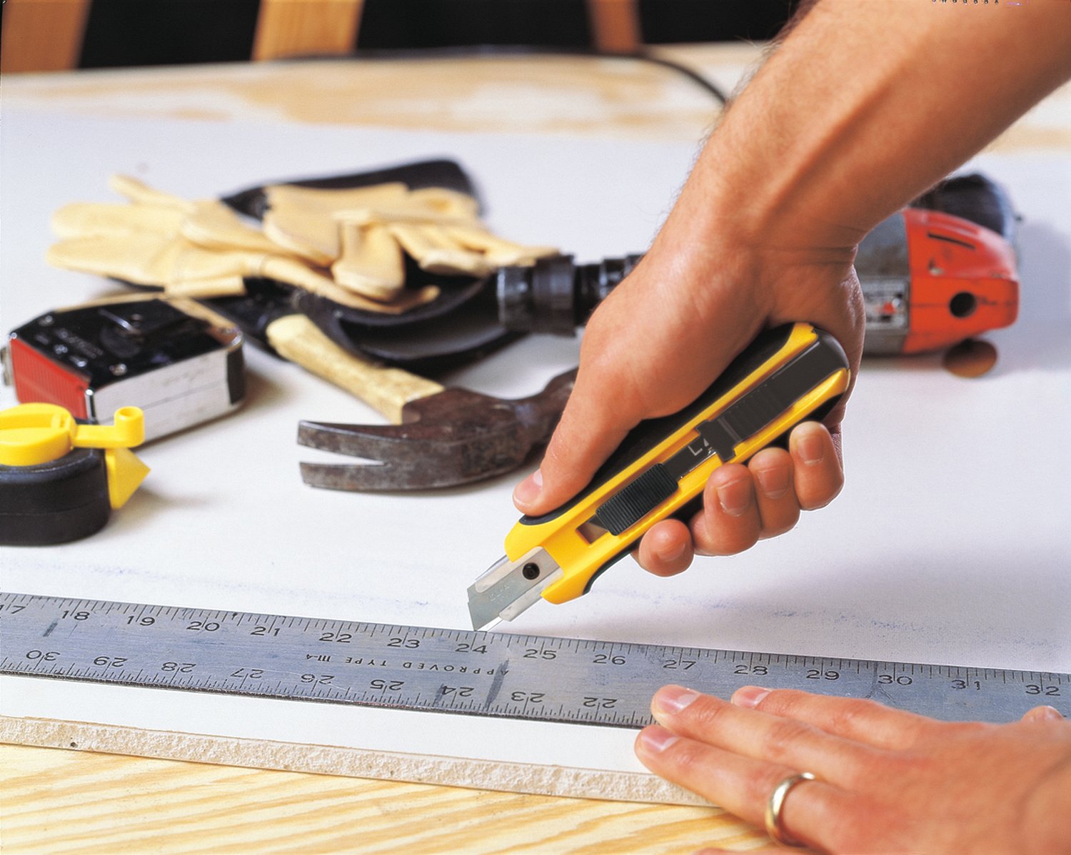 OLFA UTC-1, 17.5 мм, двухкомпонентный корпус, нож с трапециевидным лезвием (OL-UTC-1)