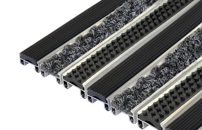 Привдерная решетка "Эконом" бруш + резина + текстиль