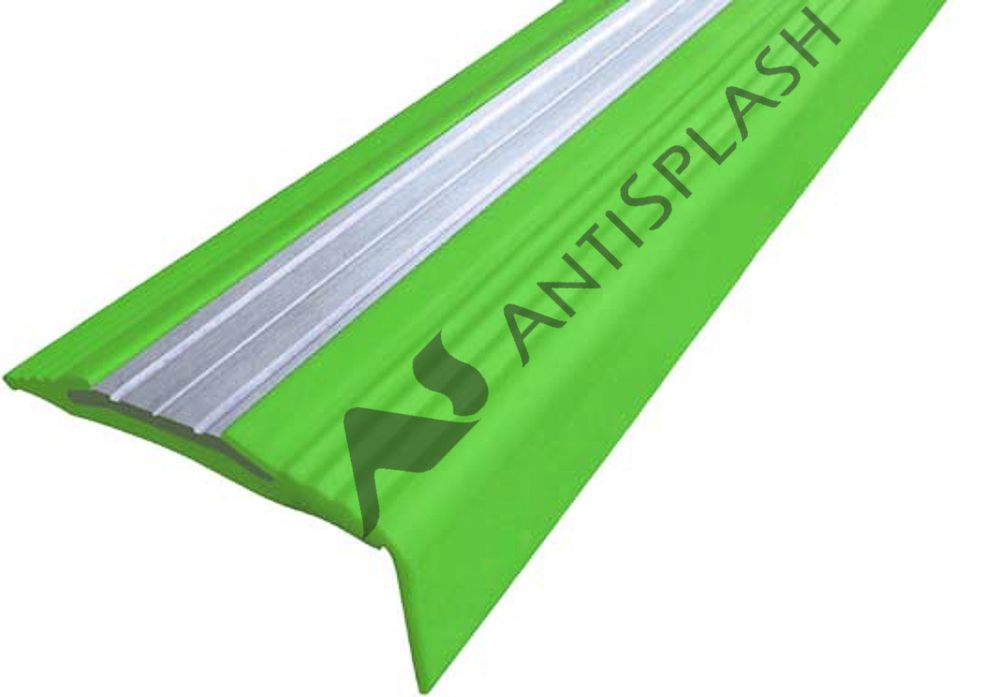 Резиновый профиль с алюминиевой вставкой «NoSlip», угол, 2,7 м салатовый