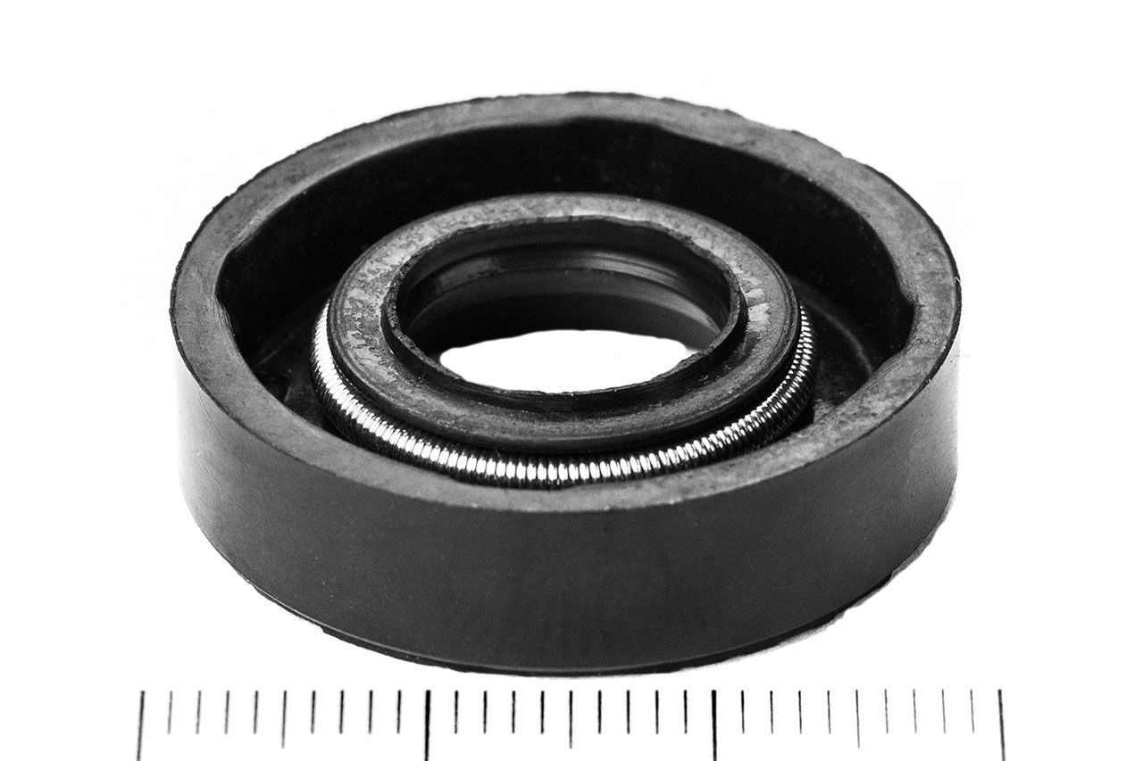 Сальник (манжета армированная) 1.2-14х28х7 ГОСТ 8752-79