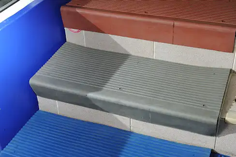 Резиновая накладная средняя (эконом) 750х330х100, черная