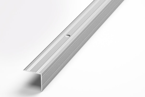 Порог алюминиевый  ПУ-05 20x20x1350 мм, окрашенный в серебро