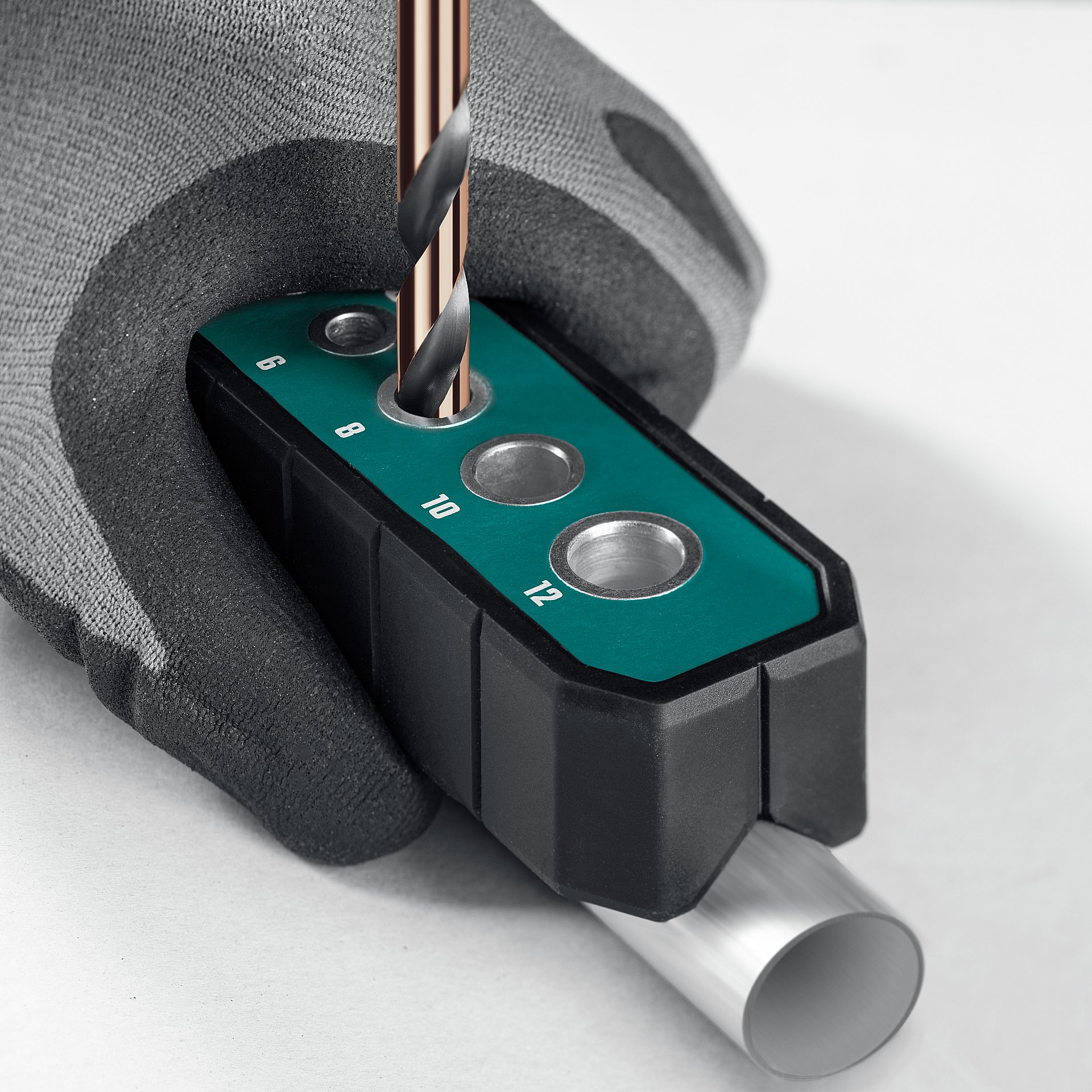 KRAFTOOL Woodsniper 121, 6 отверстий 4 - 12 мм, кондуктор для сверления под углом 45° и 90° (30073)