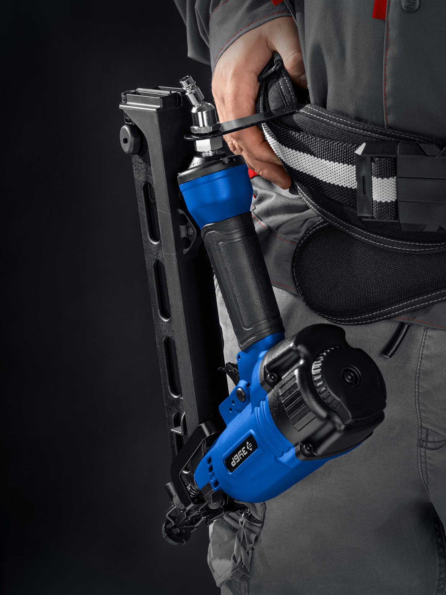 ЗУБР DA34-64, пневматический финишный нейлер для реечных гвоздей ЗУБР 15Ga, DA34 (32-64 мм), Профессионал (31926)