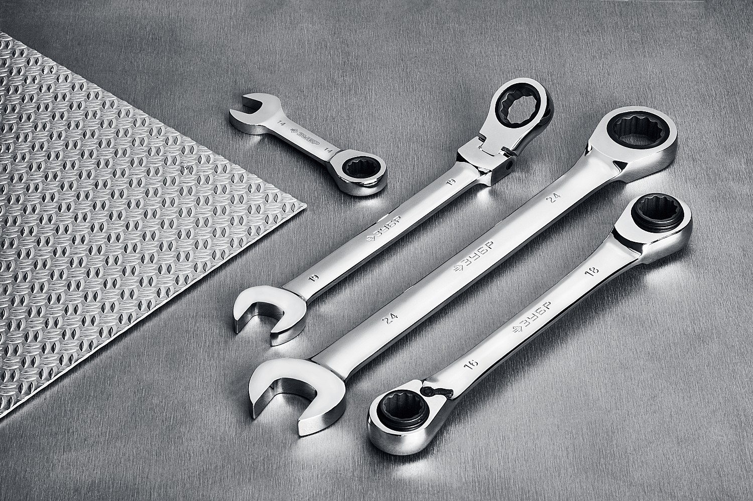 ЗУБР 3 шт, набор накидных трещоточных гаечных ключей, Профессионал (27105-H3)