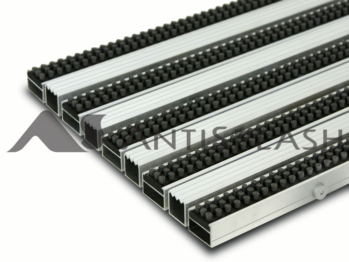 Решетки «Стрит - Стандарт» (профиль 23x1,2 мм), скребок + щетка