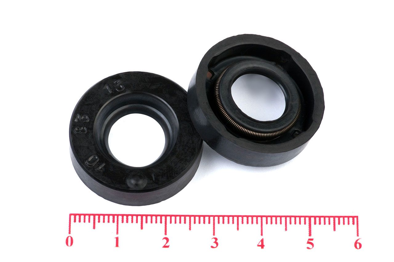 Сальник (манжета армированная) 1.2-13х28х7 ГОСТ 8752-79