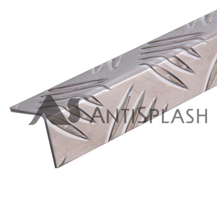 Угол рифленый из алюминиевого листа Квинтет 25*25*1,5 Укв 03.1000.500